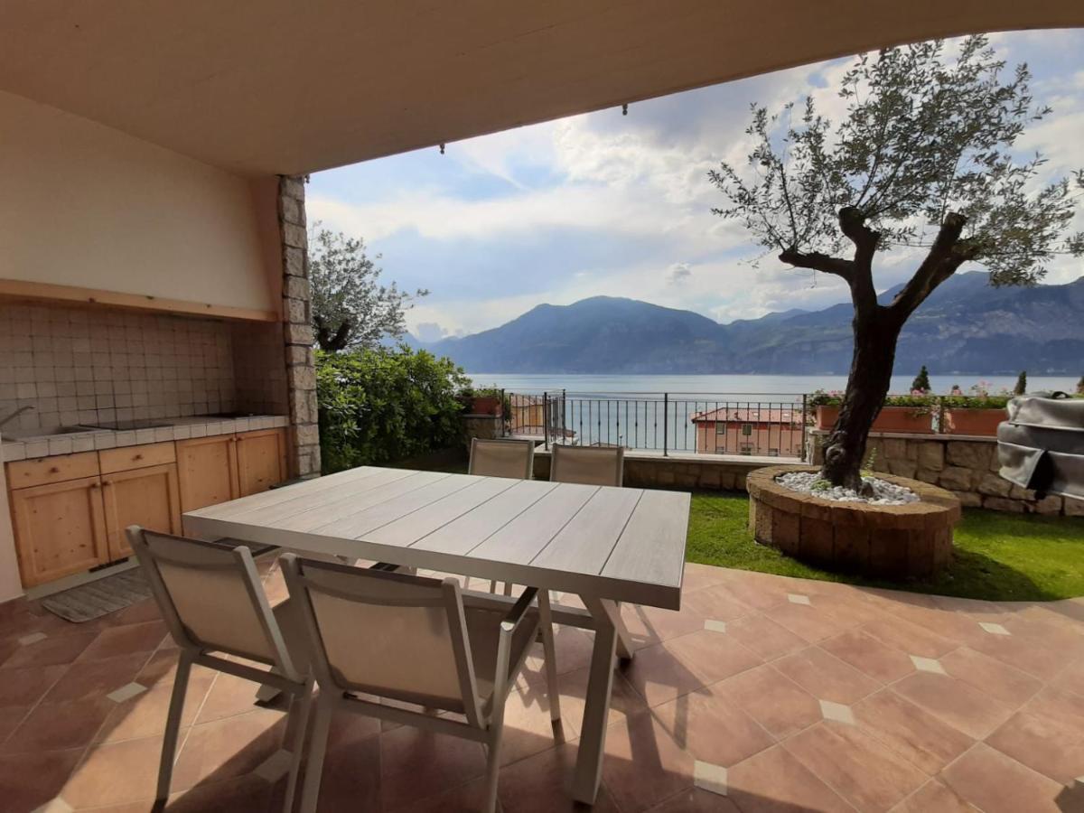 Bmp Apartment Deluxe 1 Jacuzzi Riscaldata Privata Vista Lago Di Garda Brenzone sul Garda Kültér fotó